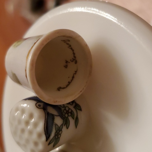 Vintage Porcelain Thimbles - Picture 2 of 3